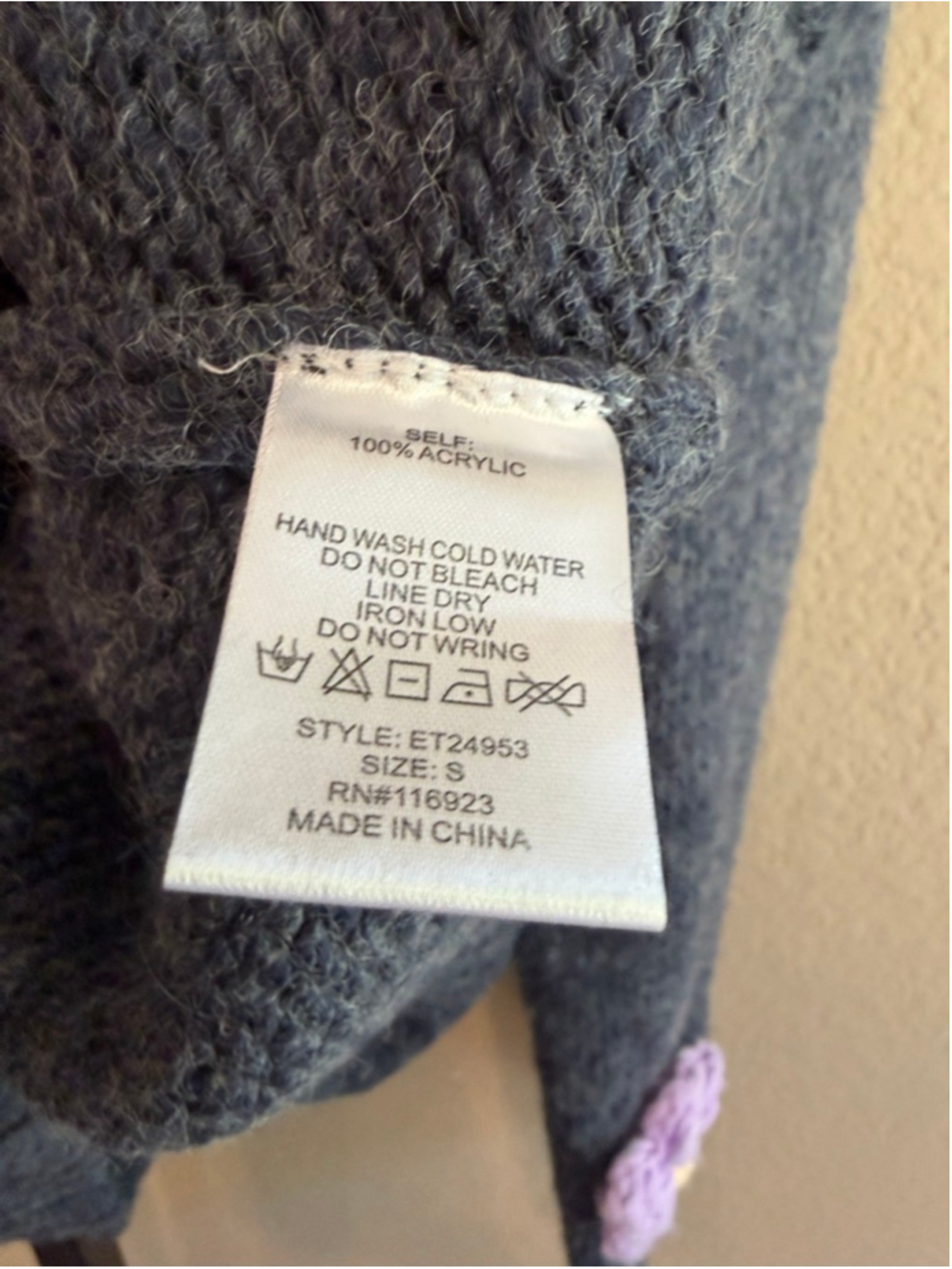 Easel 3D Flower Appliqués Chunky Sweater in Charcoal Grey Size S - Picture 8 of 8